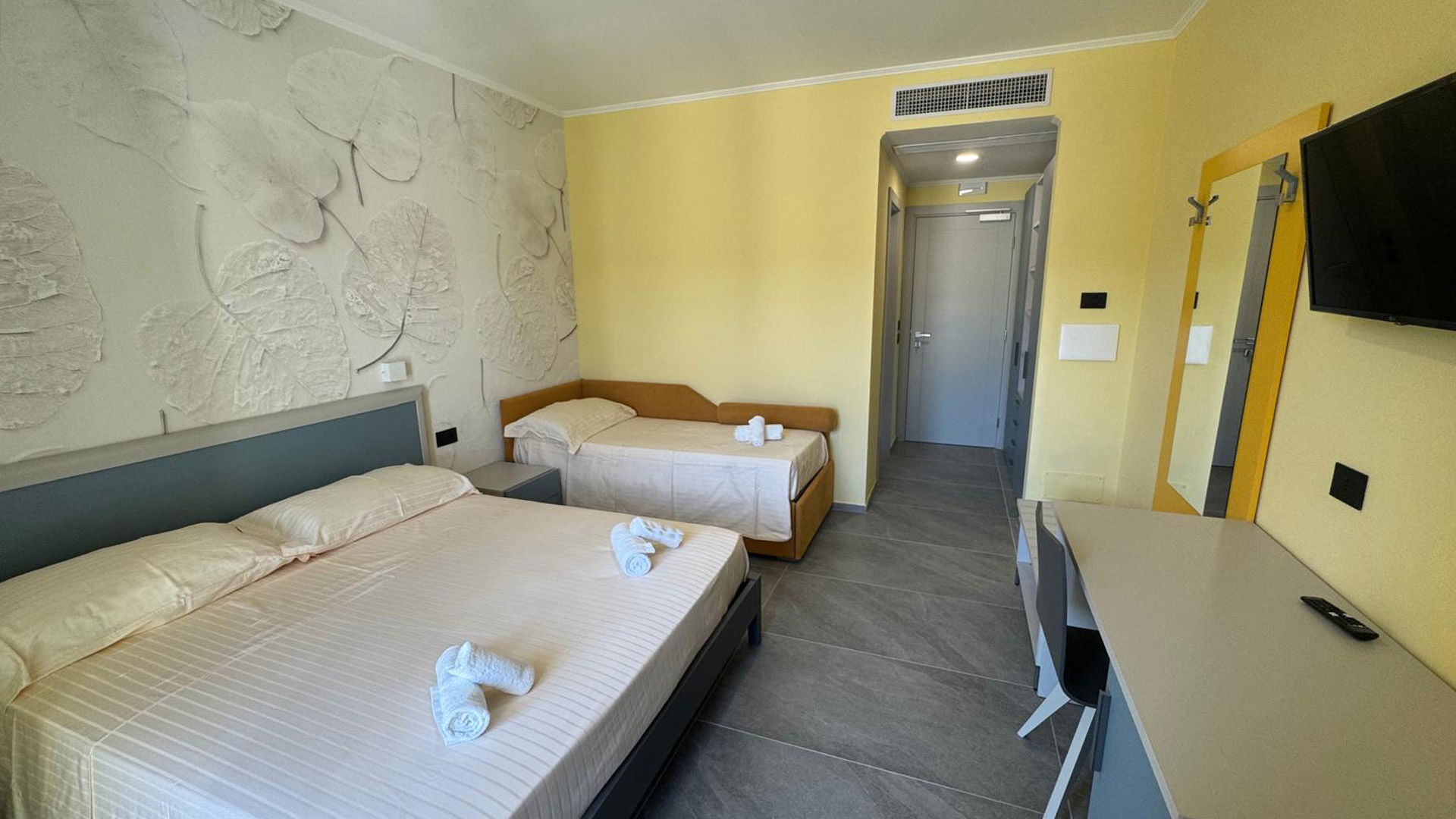 Camera Matrimoniale (con balcone) 2