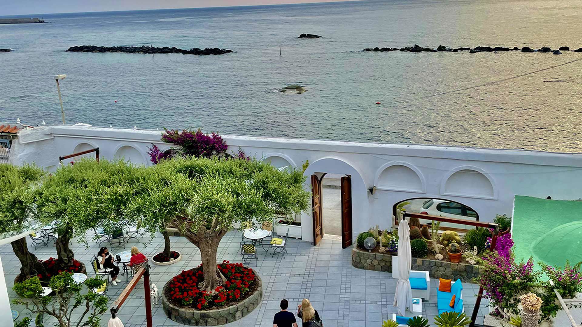 Hotel La Scogliera 1