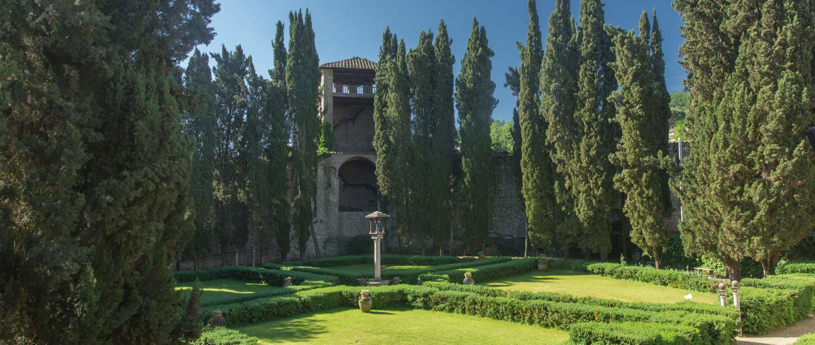 Aesthetic Medicine Clinic 9