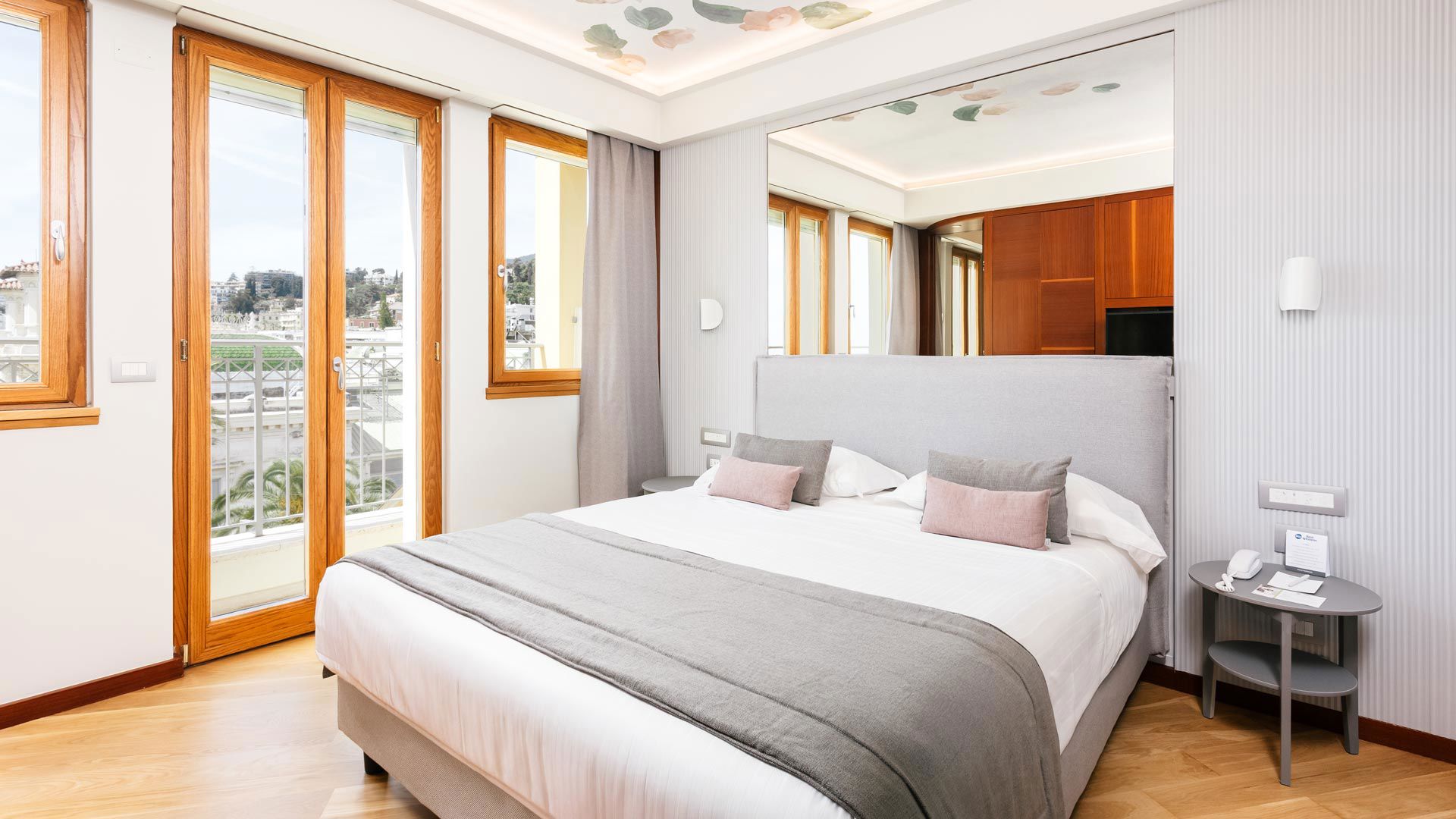 Royal Suite 1