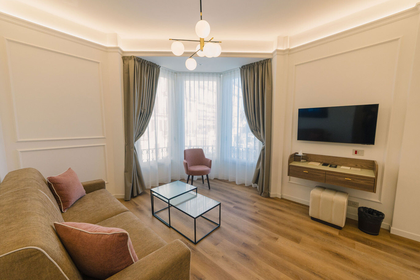 Camere & Suites 12 Camere & Suites 12