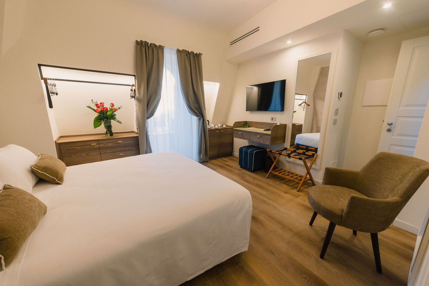 Benvenuti all'Hotel Splendide Riviera 18 Benvenuti all'Hotel Splendide Riviera 18