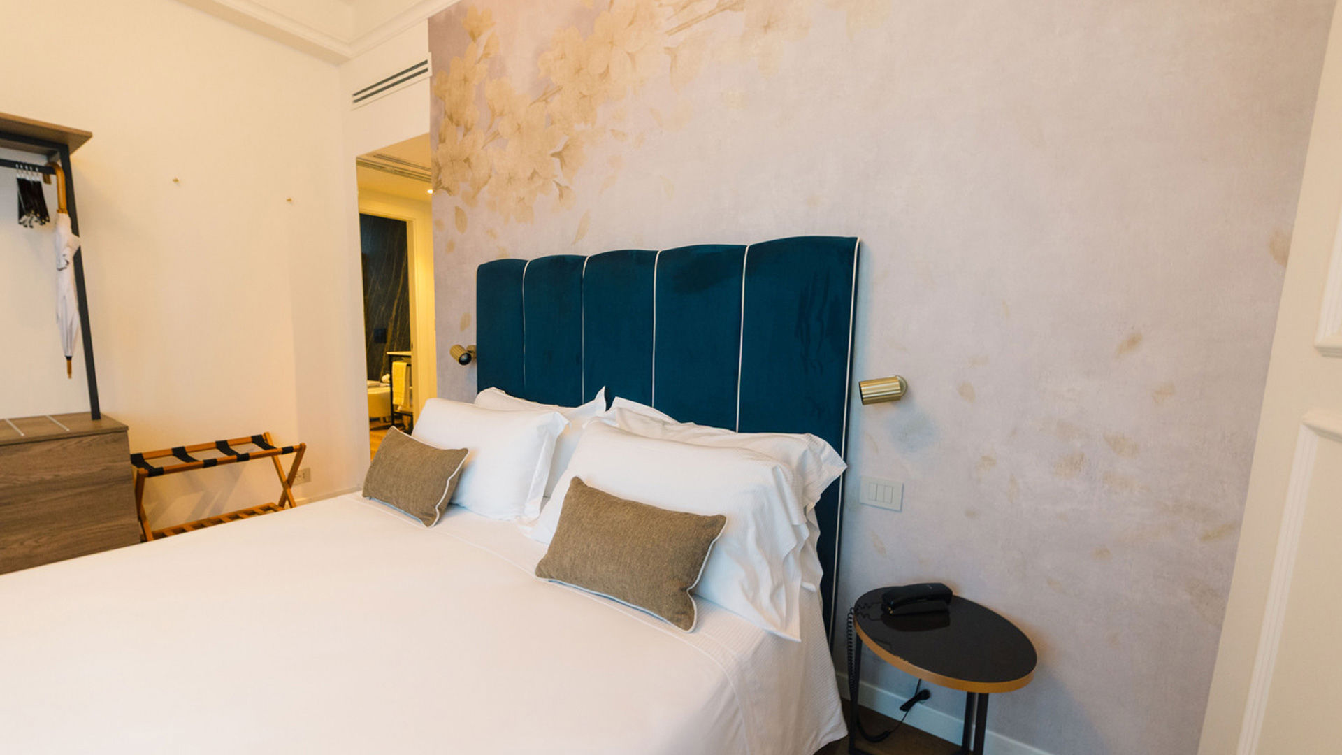 Camera Deluxe vista laterale 5