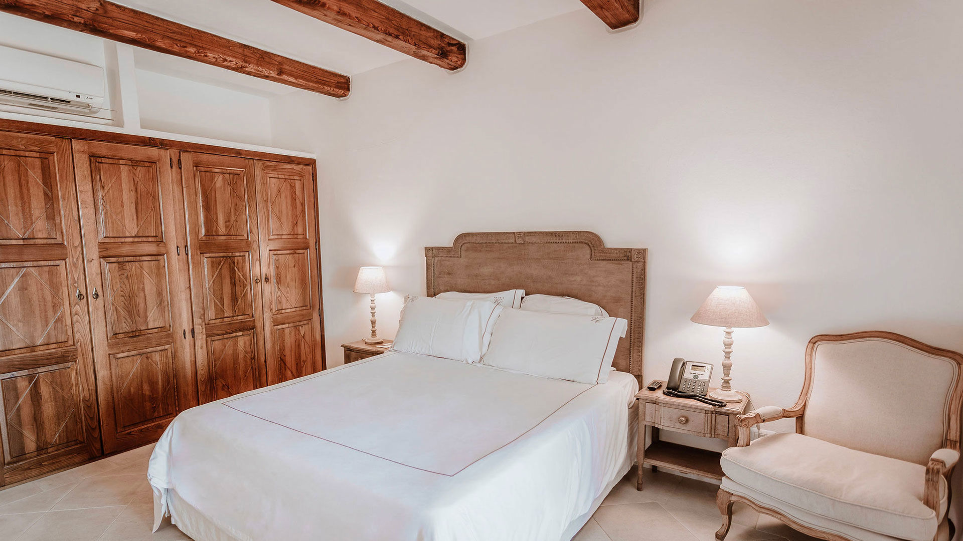 Deluxe con kitchenette 4