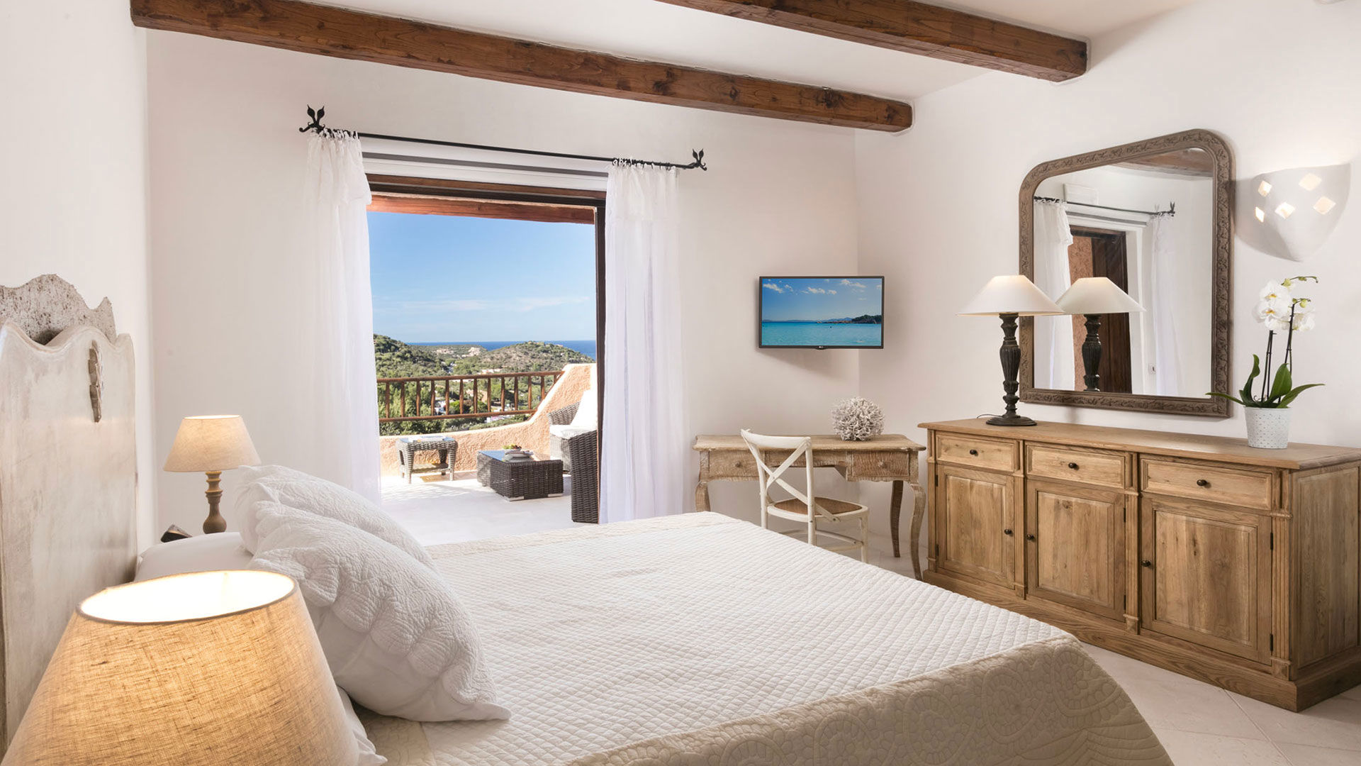 Deluxe sea view 1