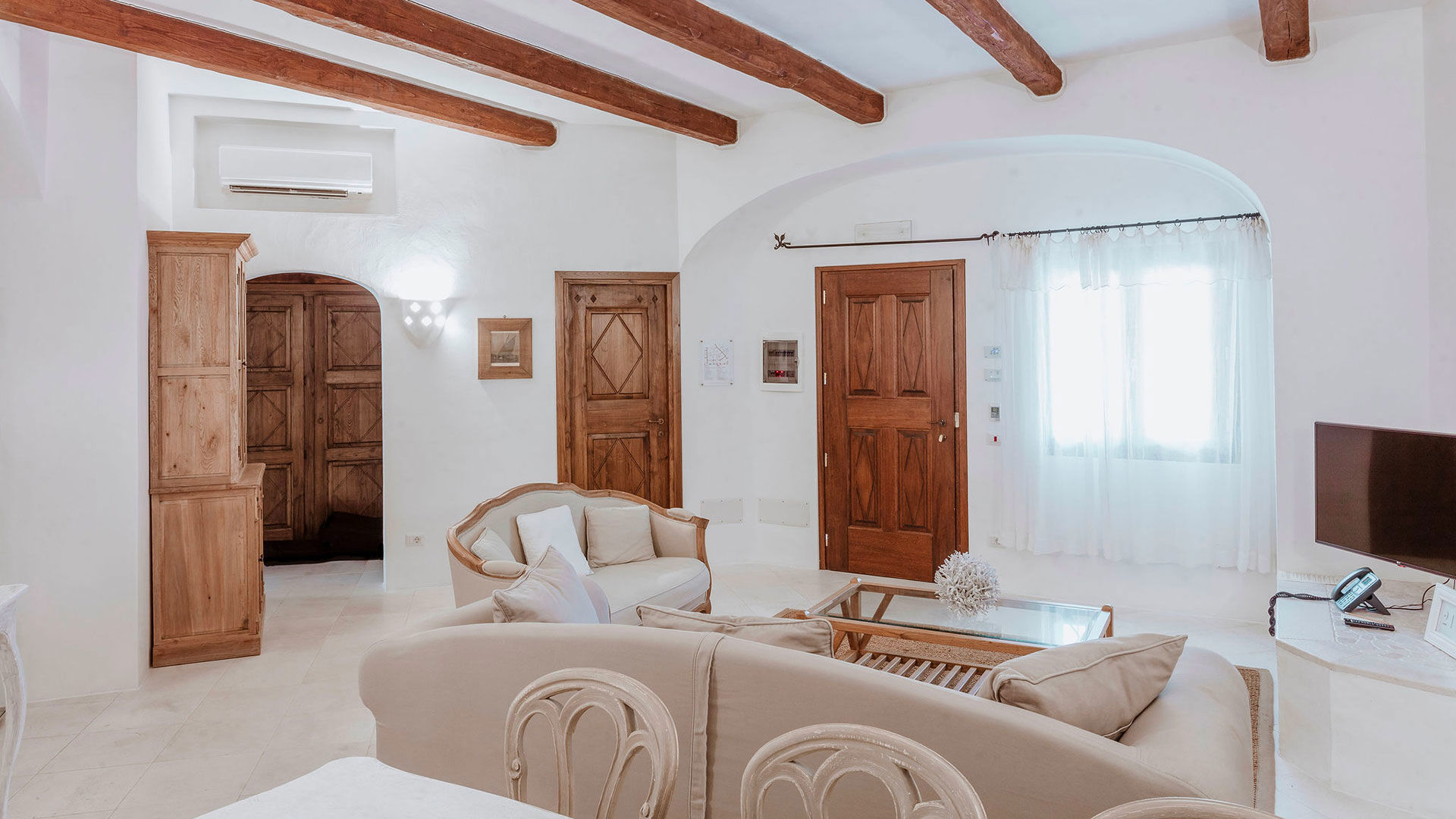 Luxury Home Plus 1