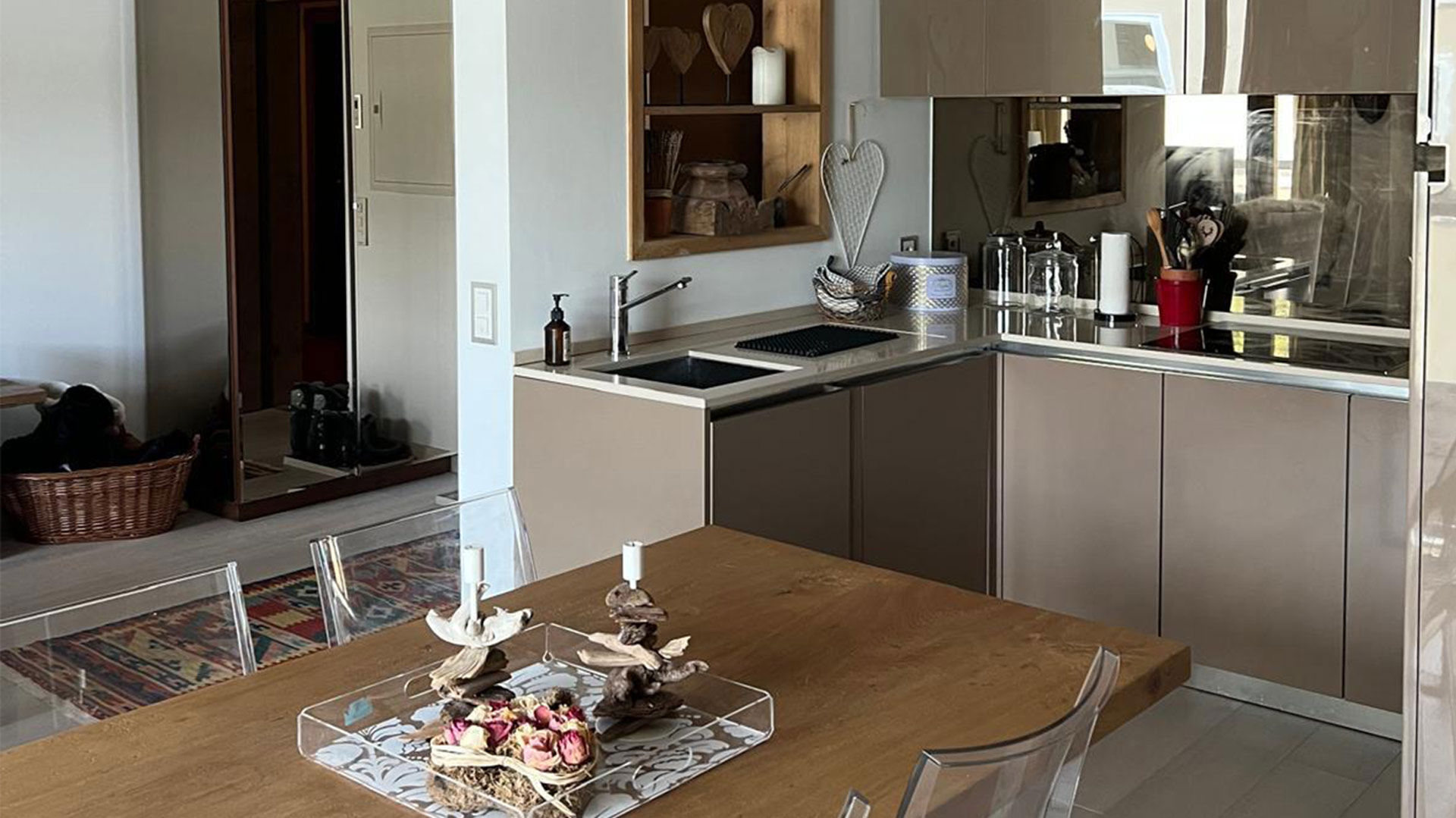 Classic Three-Room Apartament Piz Julier 3