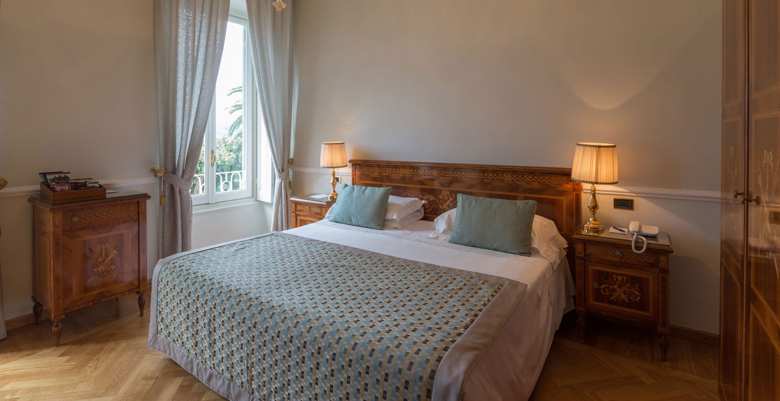 Double Room with Sea View and Balcony 3