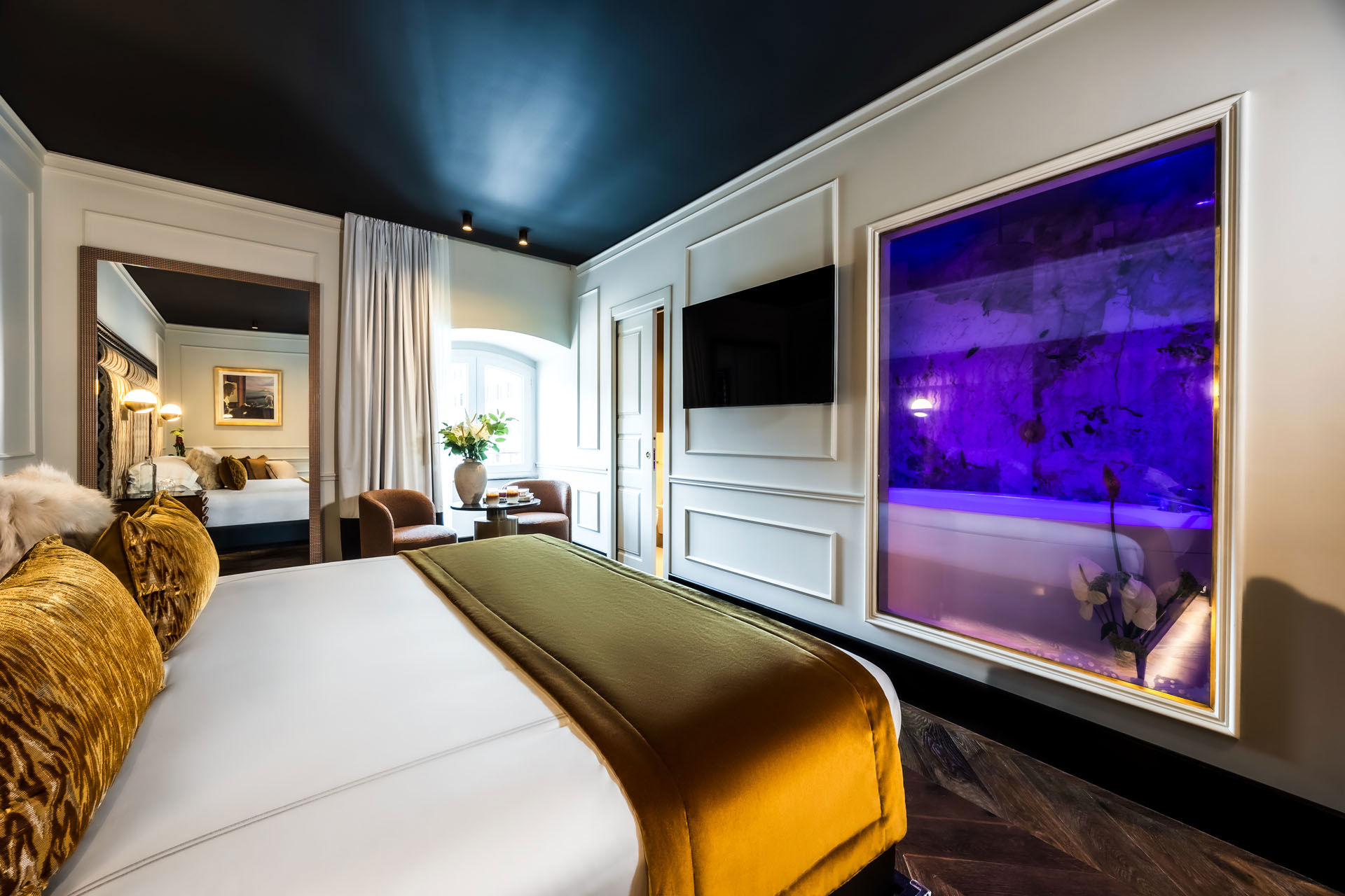 King Deluxe Room 10