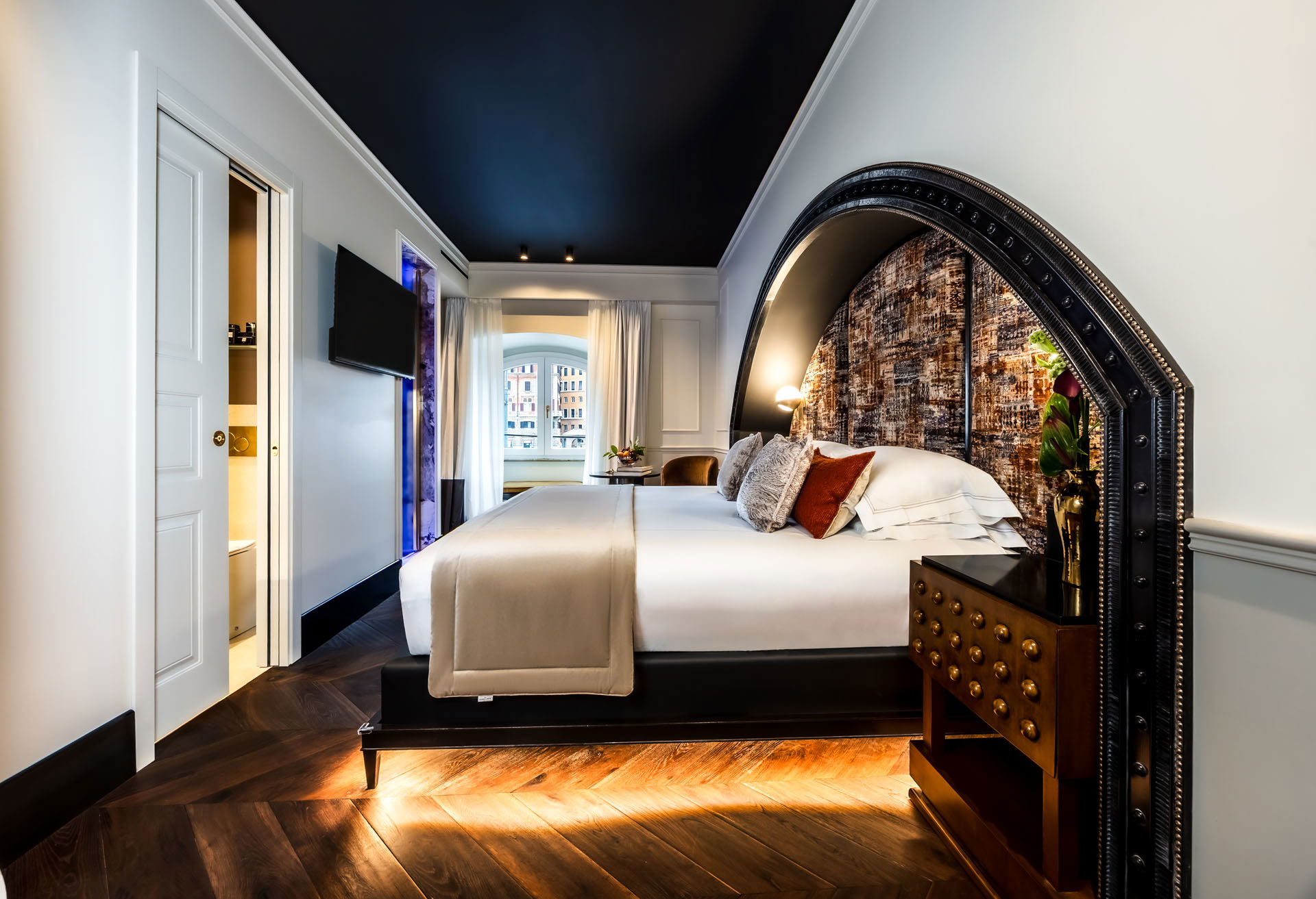 Deluxe Room 6