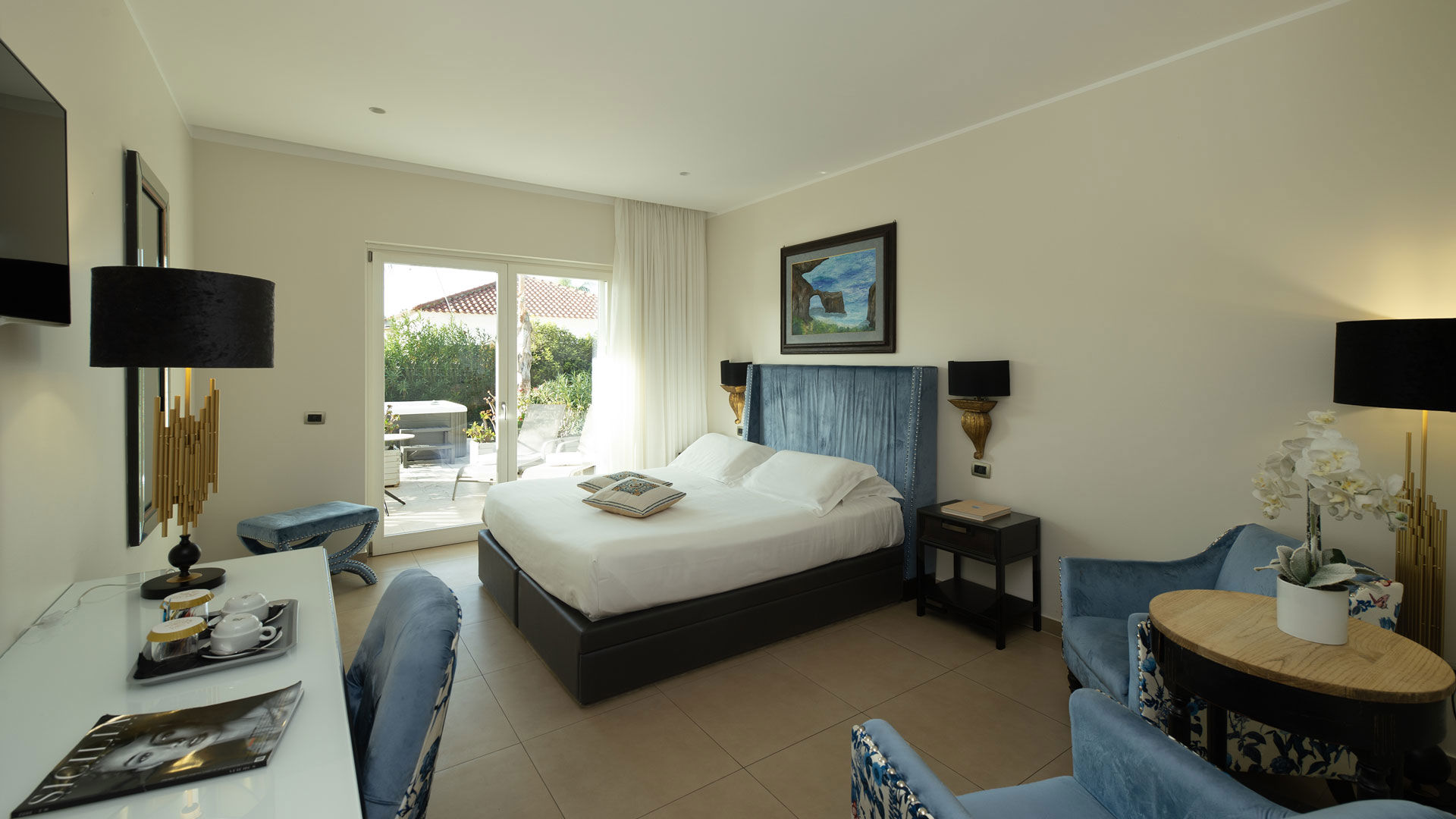 Deluxe con patio 1