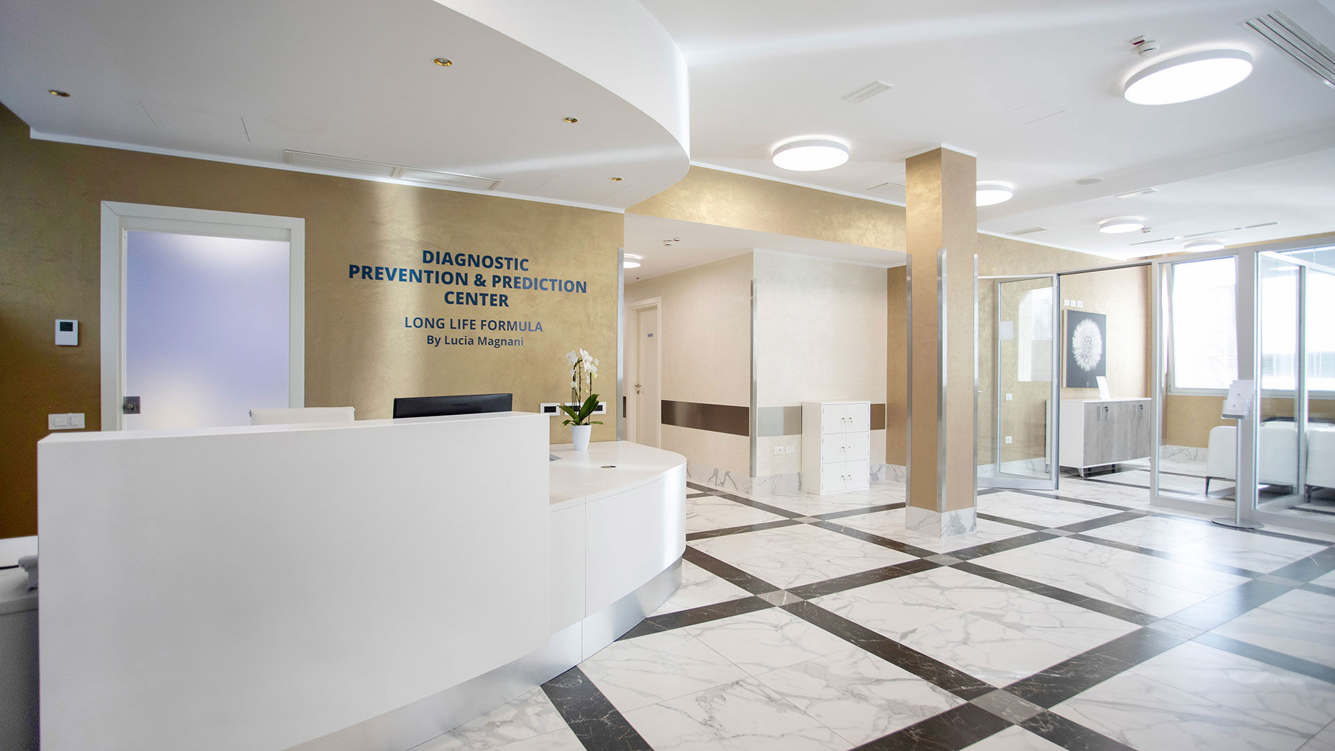 Lucia Magnani 1 Lucia Magnani 1