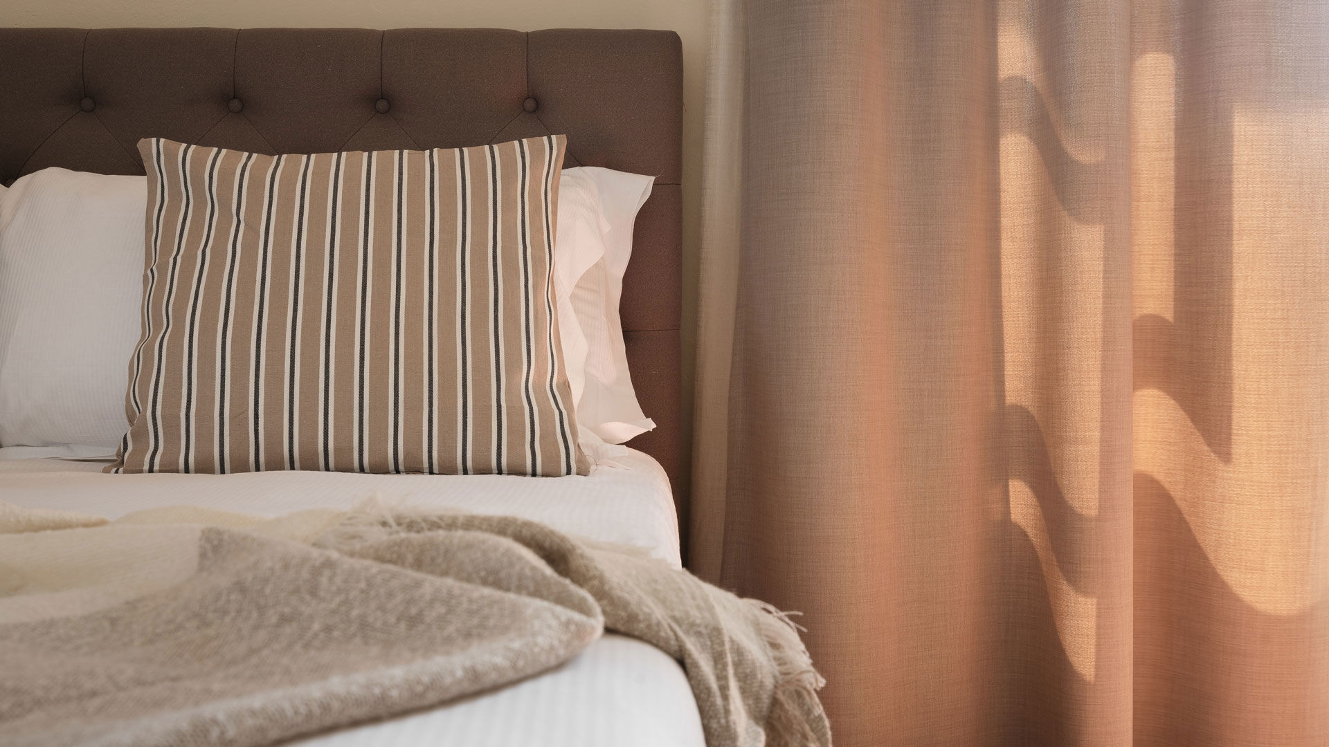 Camera Queen Deluxe – Villa Erbaia 6