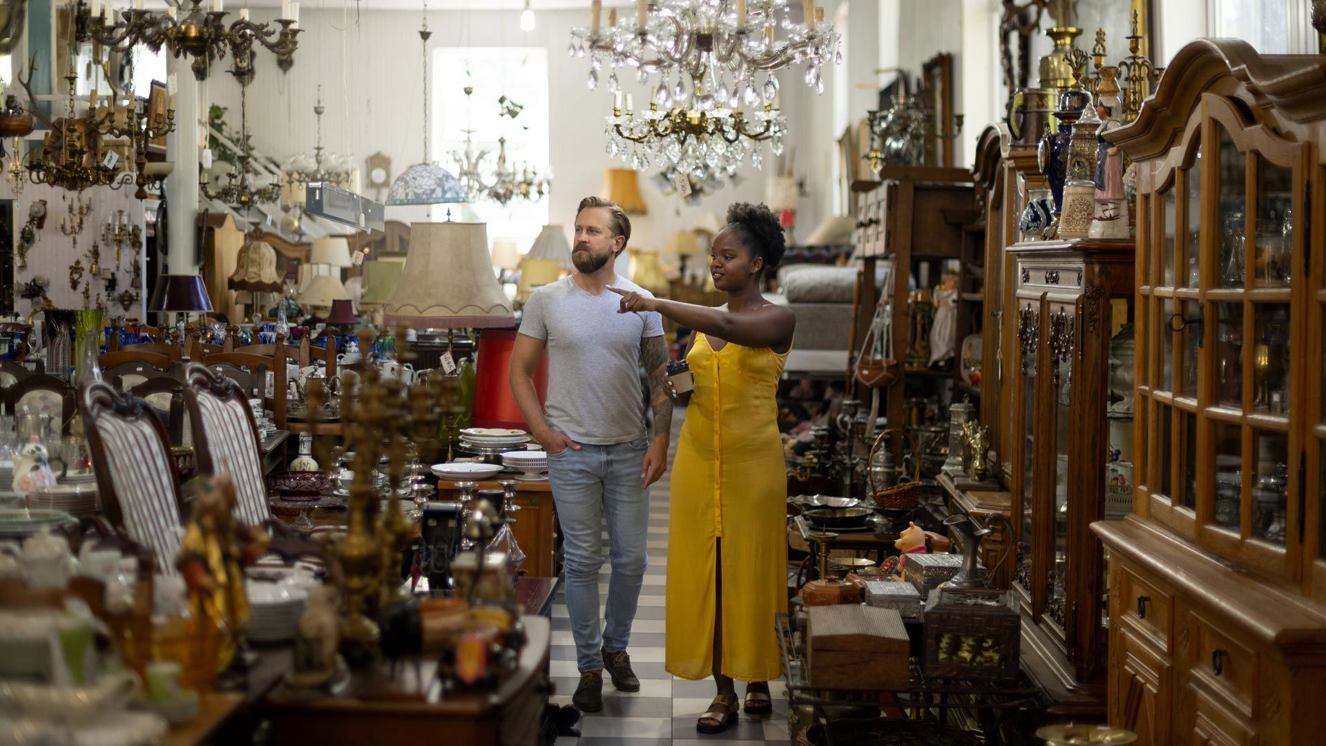 Albornoz Palace Spoleto - Mercatino delle Briciole - Antiquariato e Artigianato 1