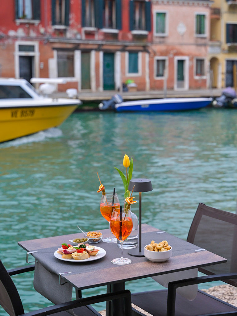 The Mask Lounge & Garden 18