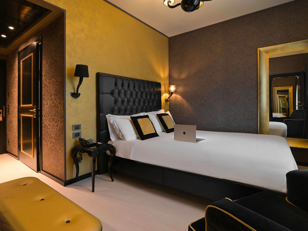 Interconnecting Classics 18