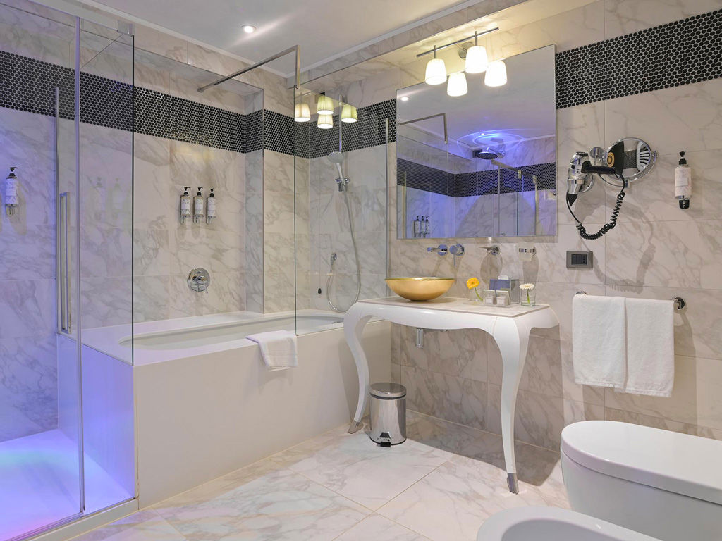 Superior Canal View 19