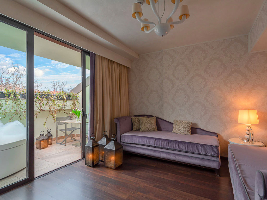 Venice Collection 29