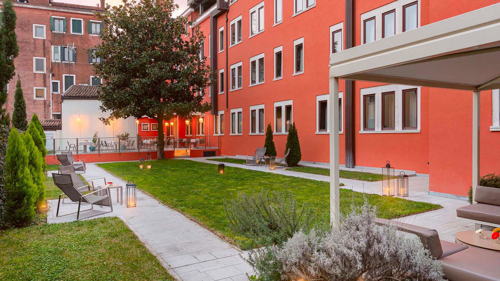 Venice Collection 24