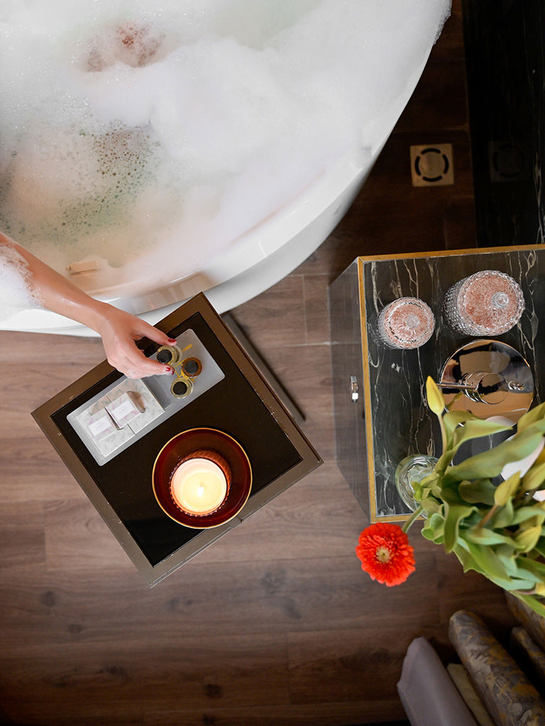 Corner Junior Suite with Jacuzzi 21