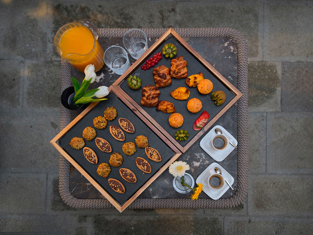 Private Events & Meetings 12