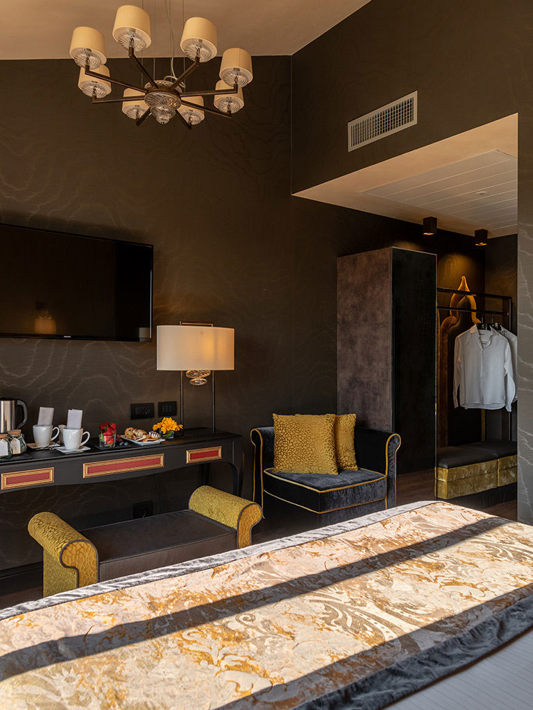 Interconnecting Panoramic 23