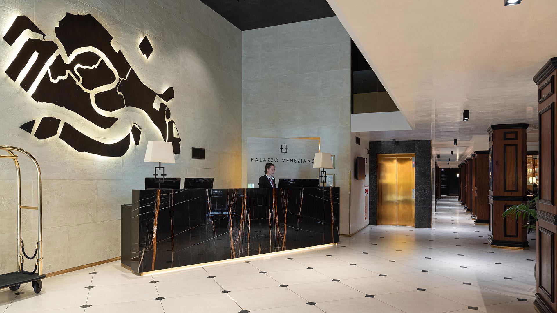 Venice Collection 19