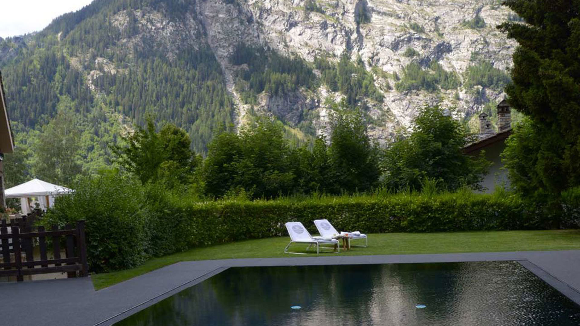 Courmayeur hotel and spa under Mont Blanc: Grand Hotel Royal e Golf 64