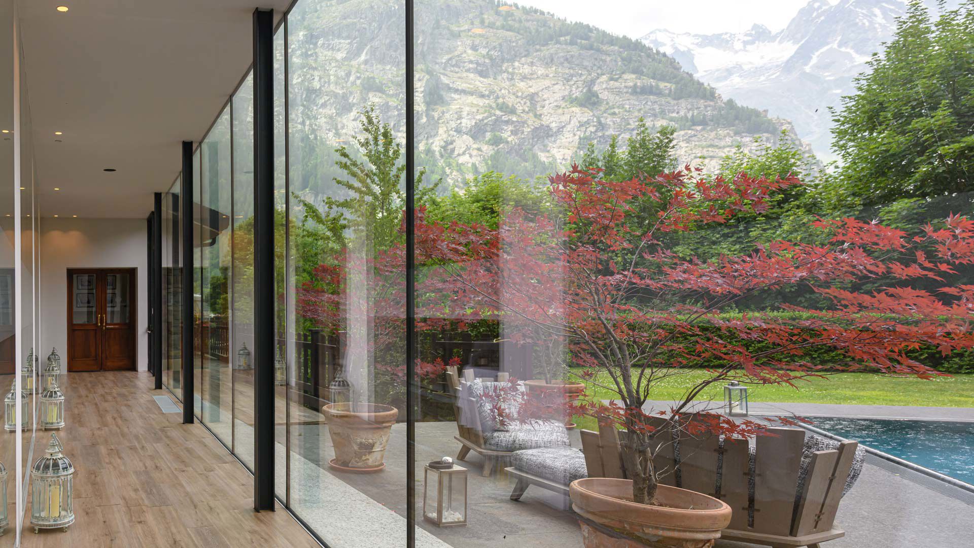 Looking for restaurants in Courmayeur? Choose Grand Hotel Royal & Golf 65