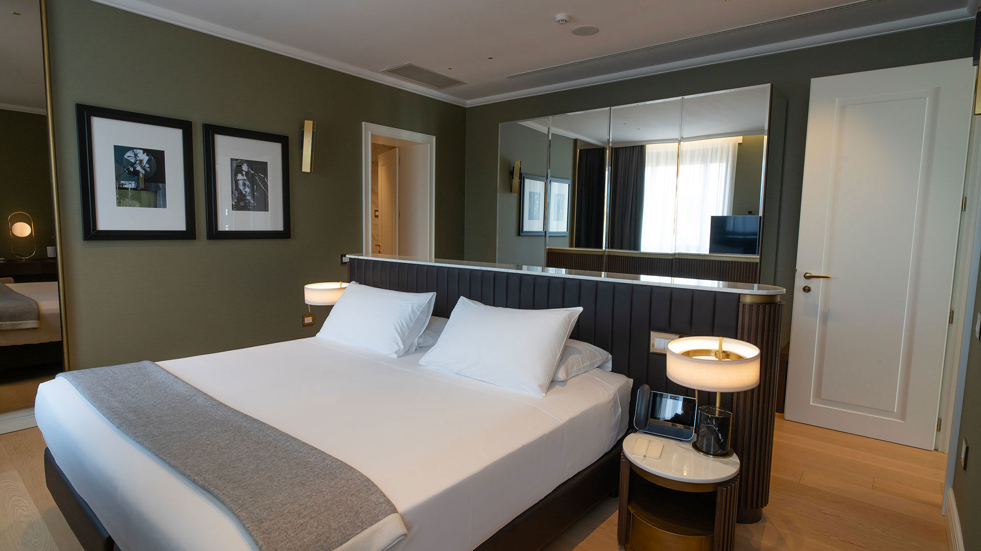 Penthouse & Imperial Suite 6