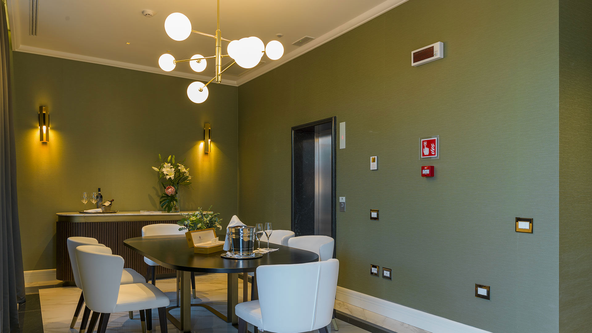 Penthouse & Imperial Suite 4