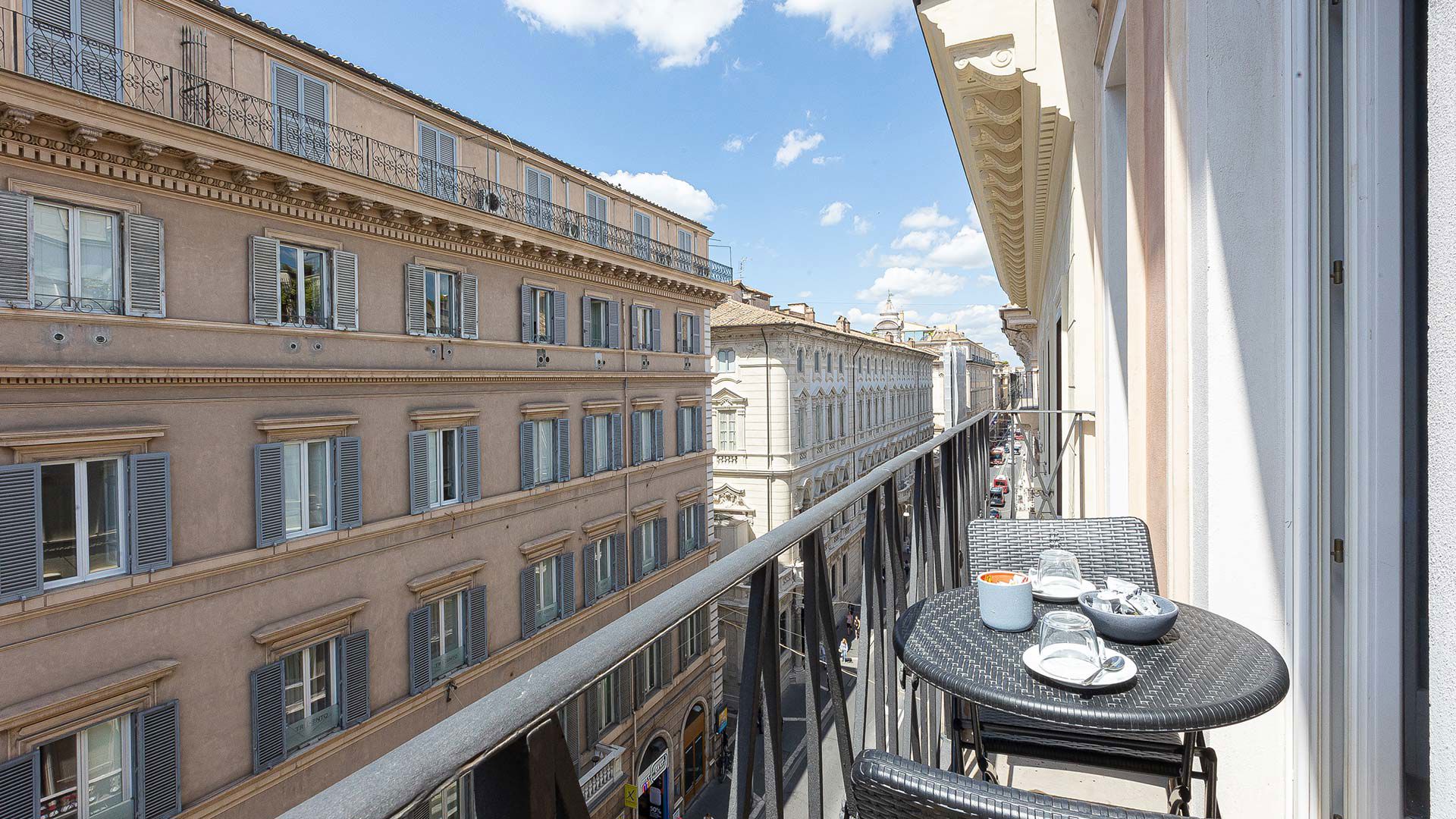 Suite with balcony 7