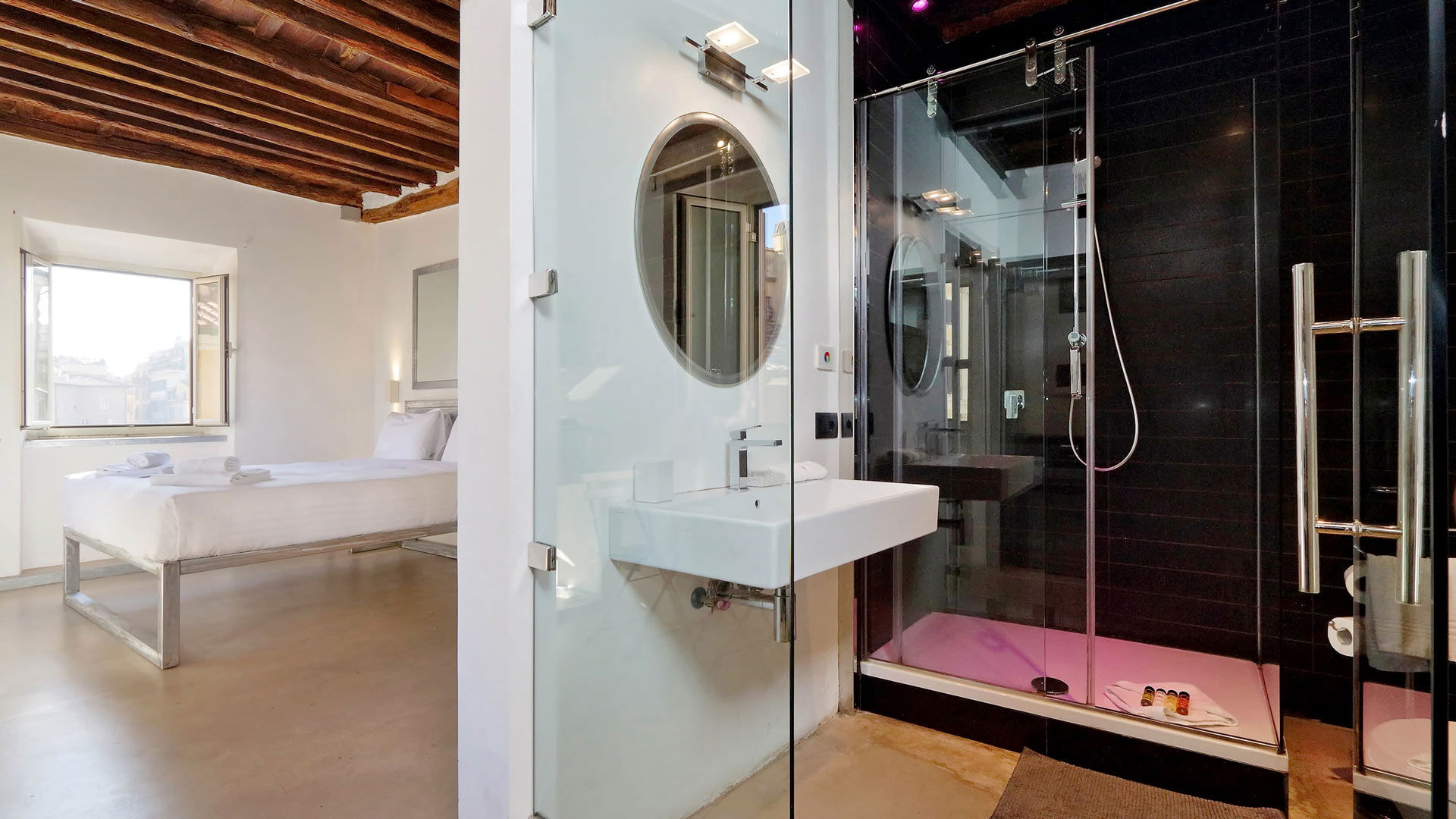 Independent Suites with View 2