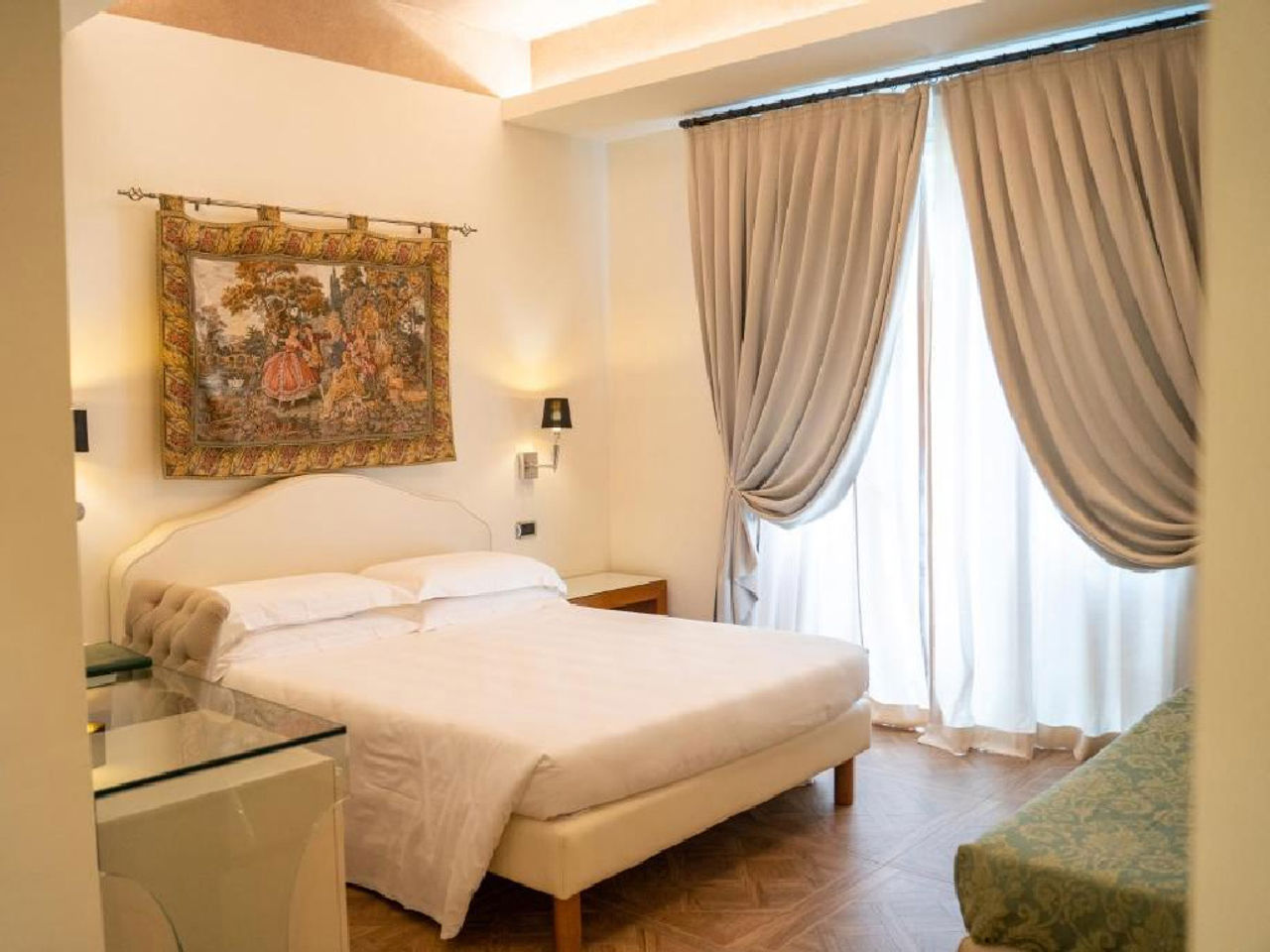 Triple Room 9 Triple Room 9