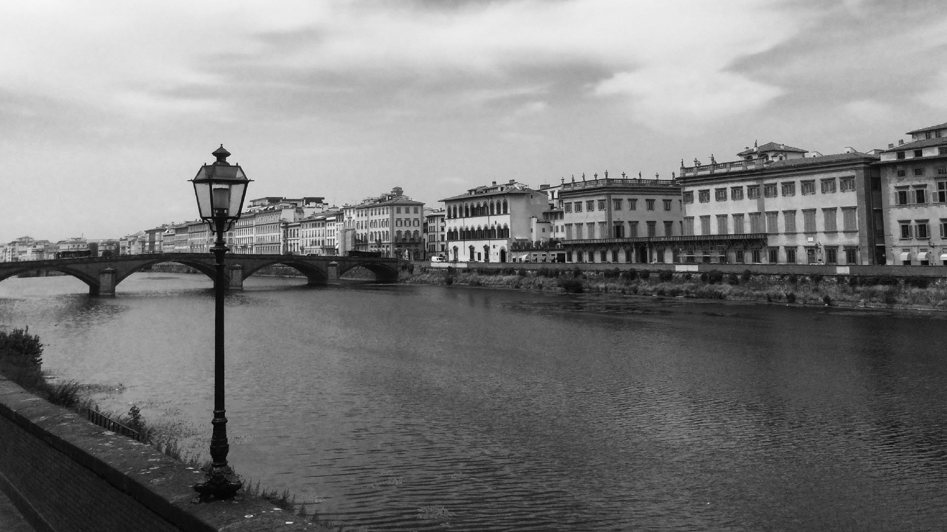 私たちについて 12