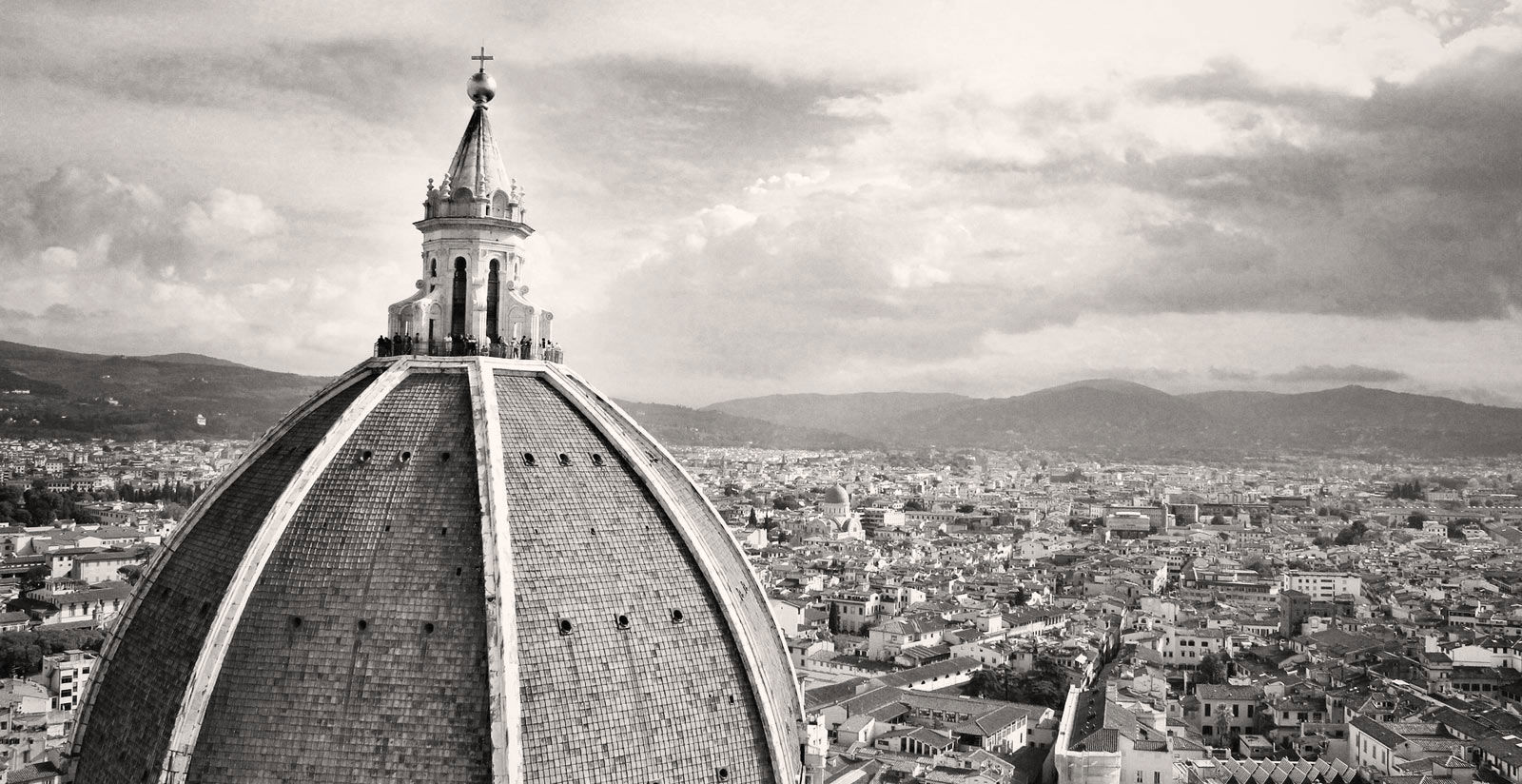 私たちについて 14