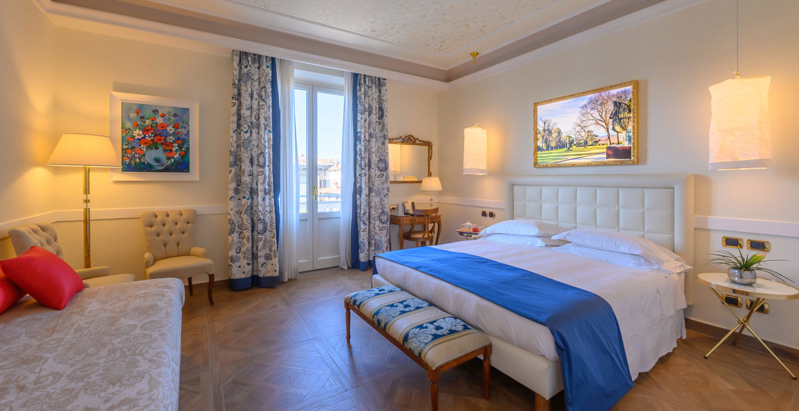 Deluxe Room with Balcony 8