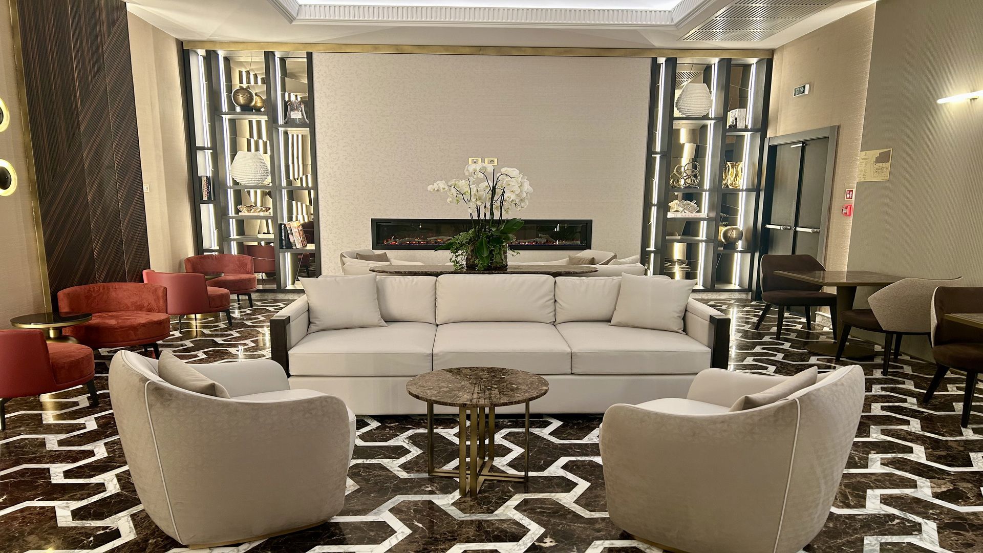 Hotel 5