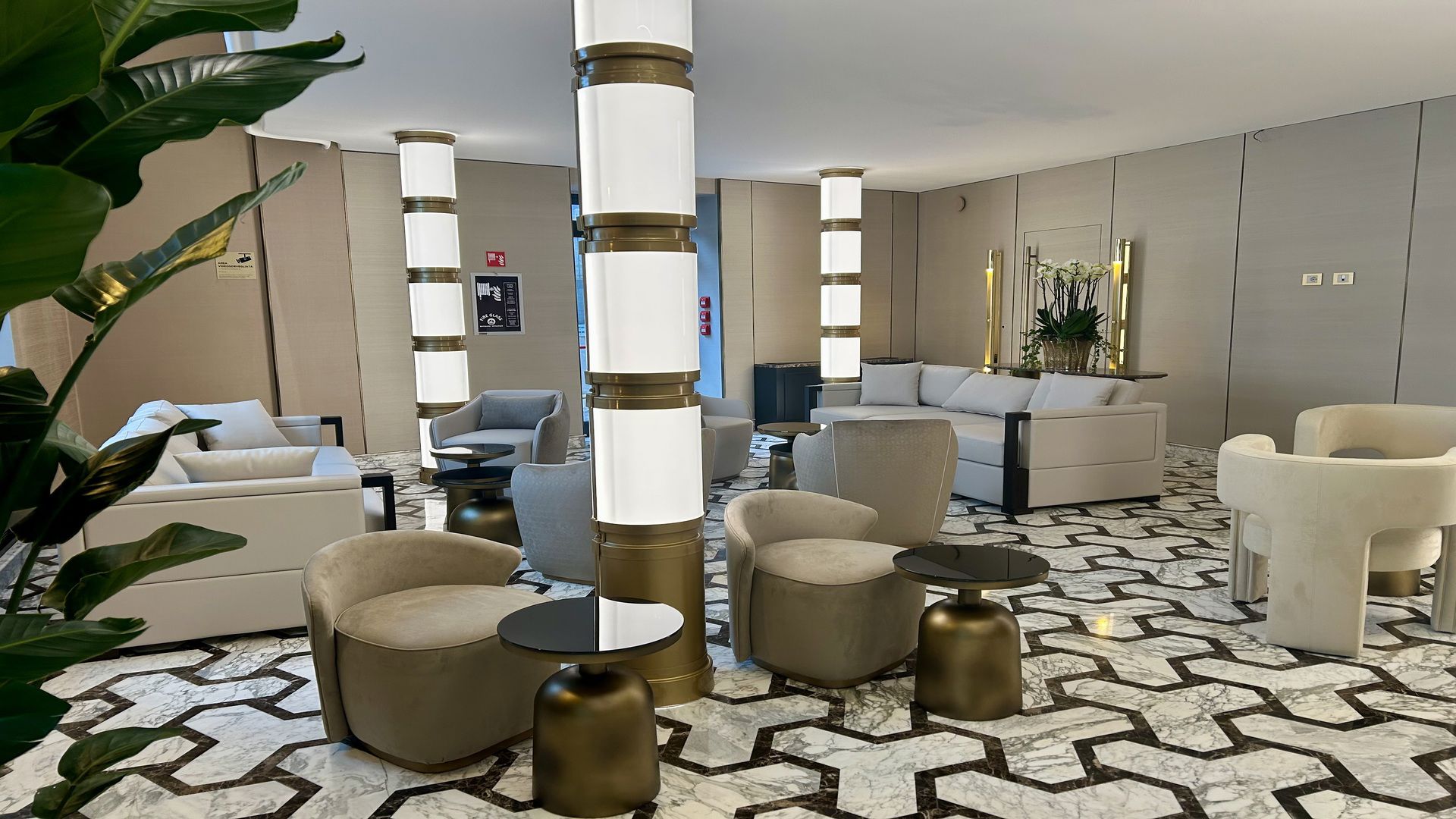 Hotel 4