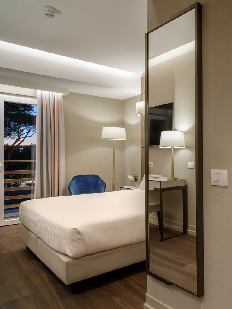 Omnia Executive Room 2