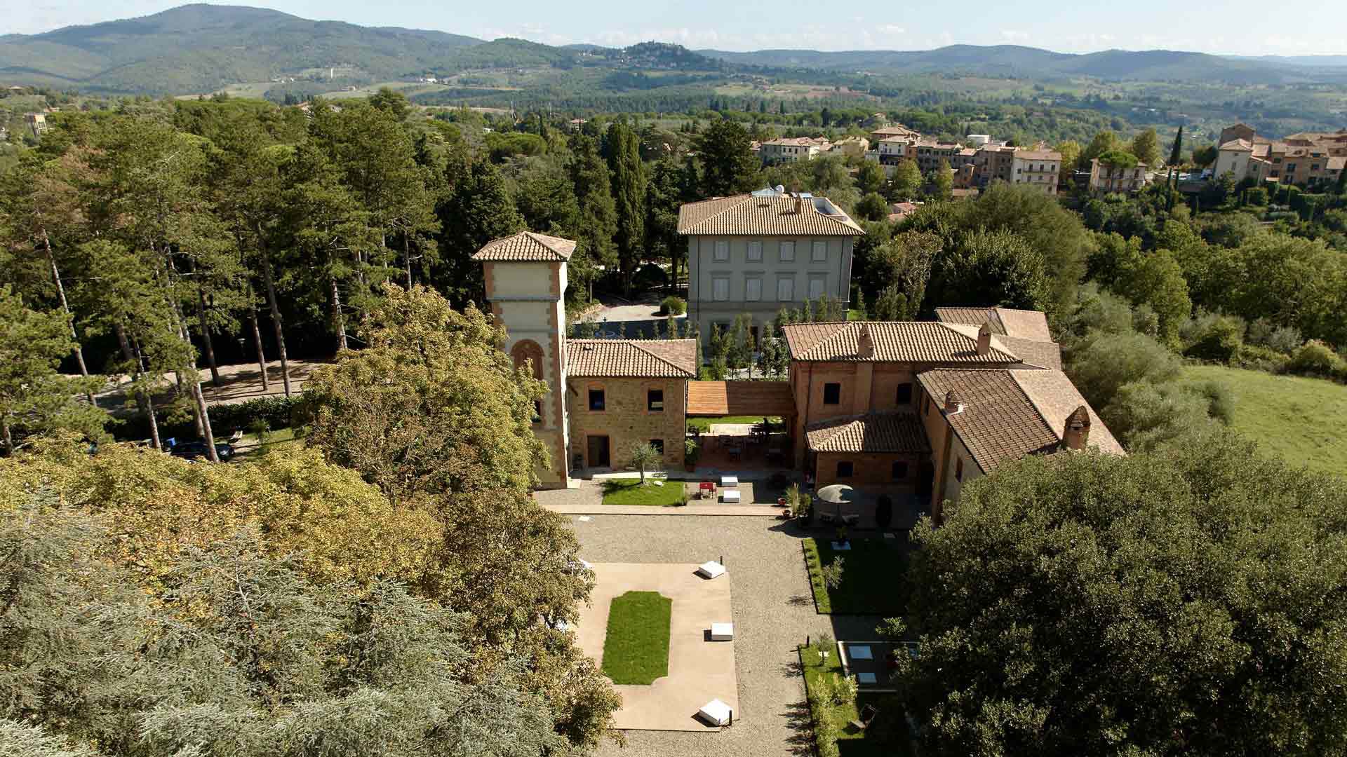 Step into an enchanting umbrian hideaway where timeless charm meets contemporary comfort: The Monteleone Umbria Retreat 4