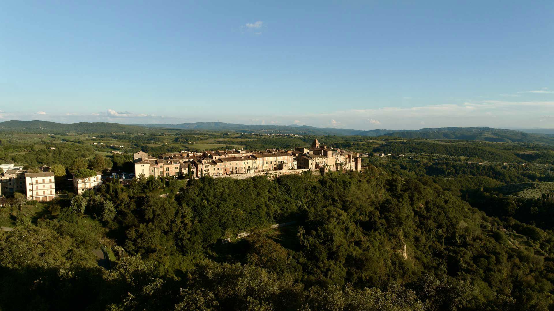 Experience timeless beauty in the heart of Monteleone d'Orvieto 4