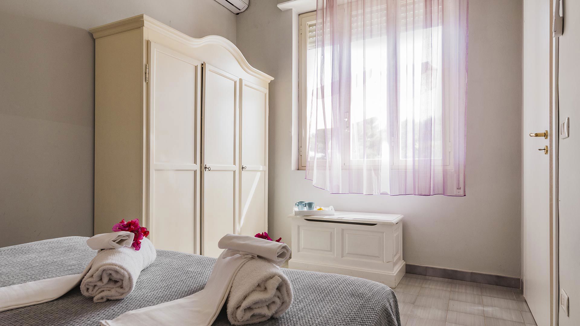 Superior Two-room Apartment with Terrace 2