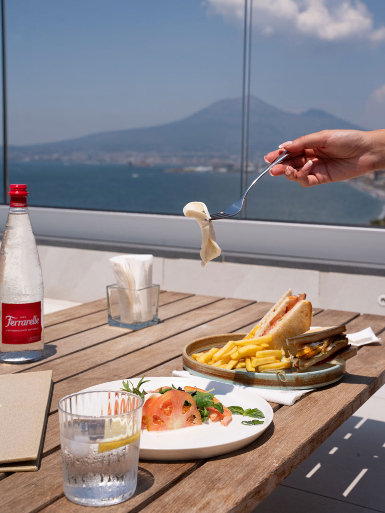 In the heart of the city - Overlooking the sea