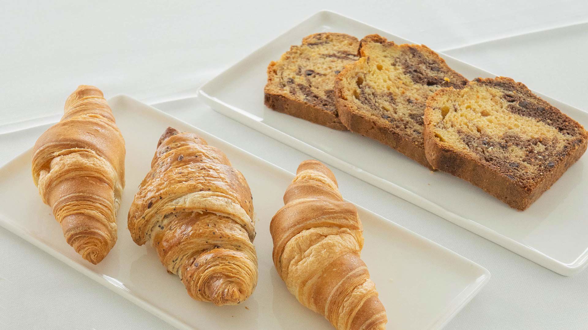 Breakfast - The morning has gold in its mouth