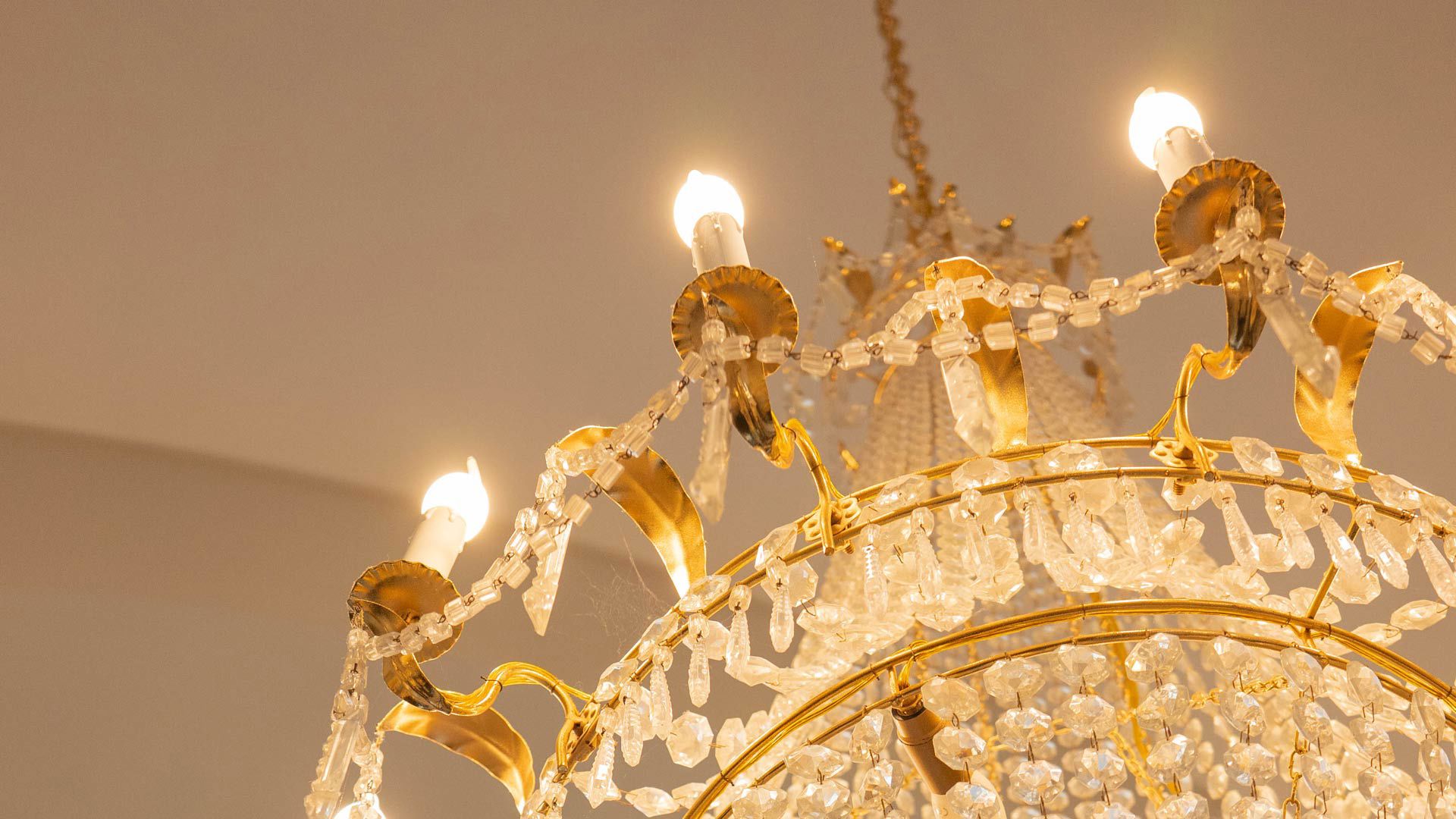 Hotel - An iconic symbol returned to the city