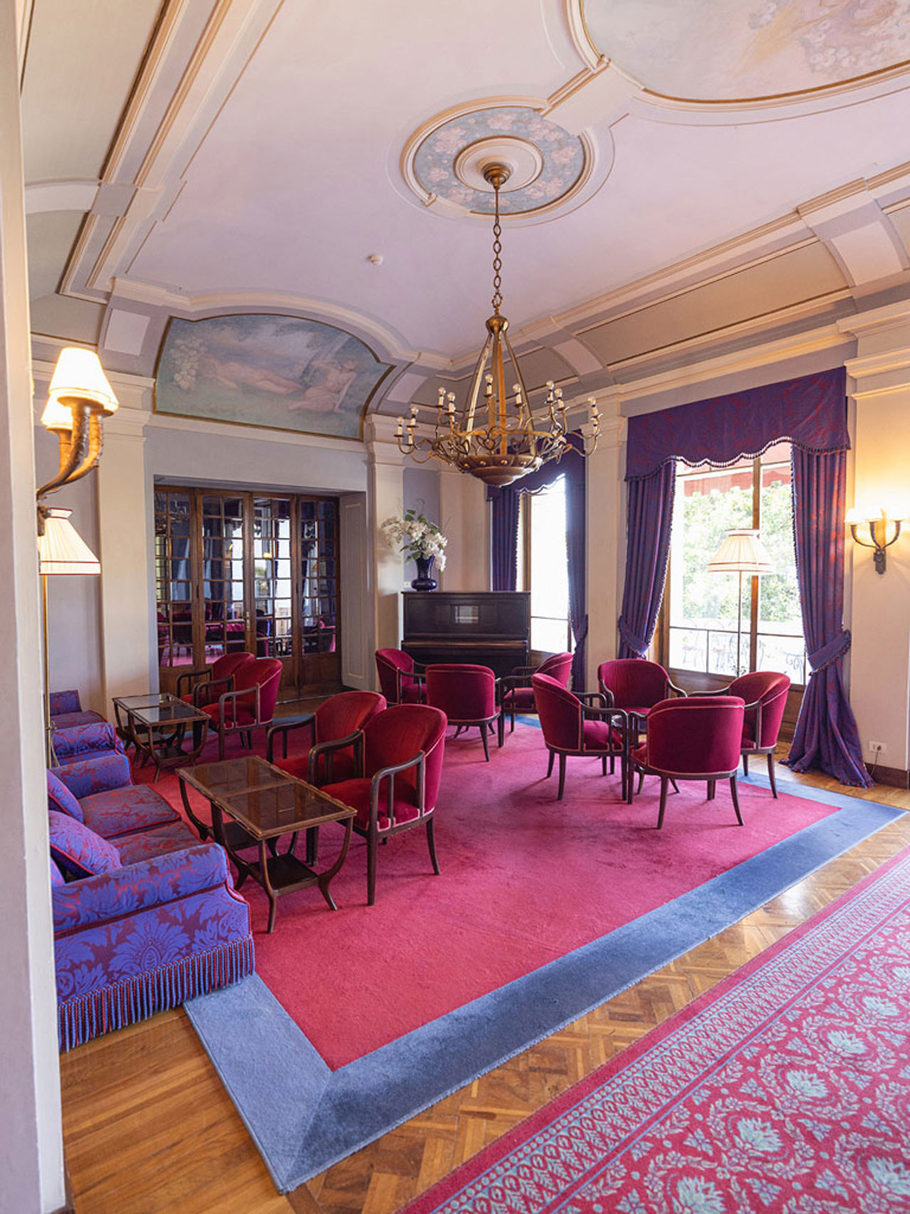 Gallery 37