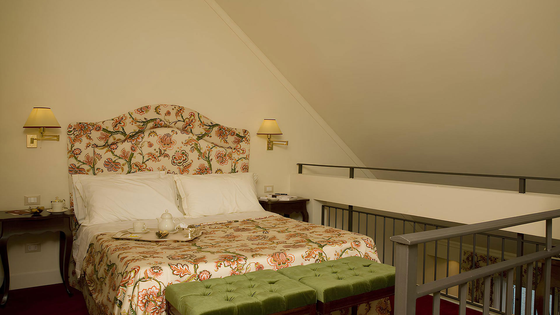 Junior Suite Duplex Lake view 1