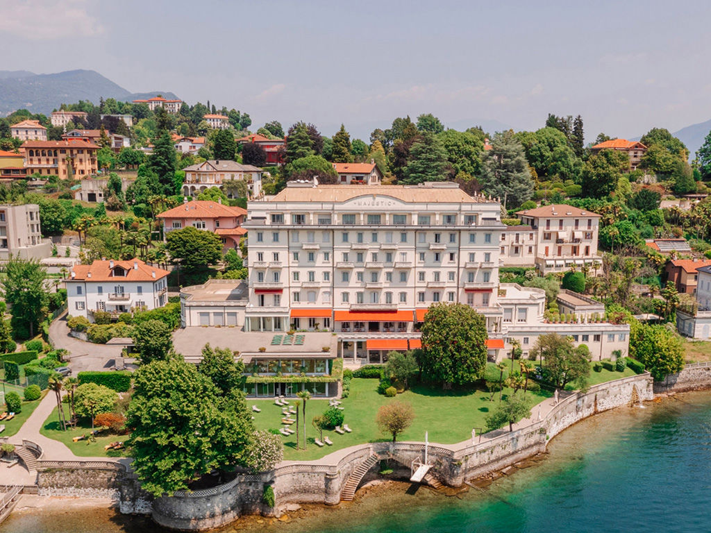 Discover the charm of Lake Maggiore Hotels like Grand Hotel Majestic 4