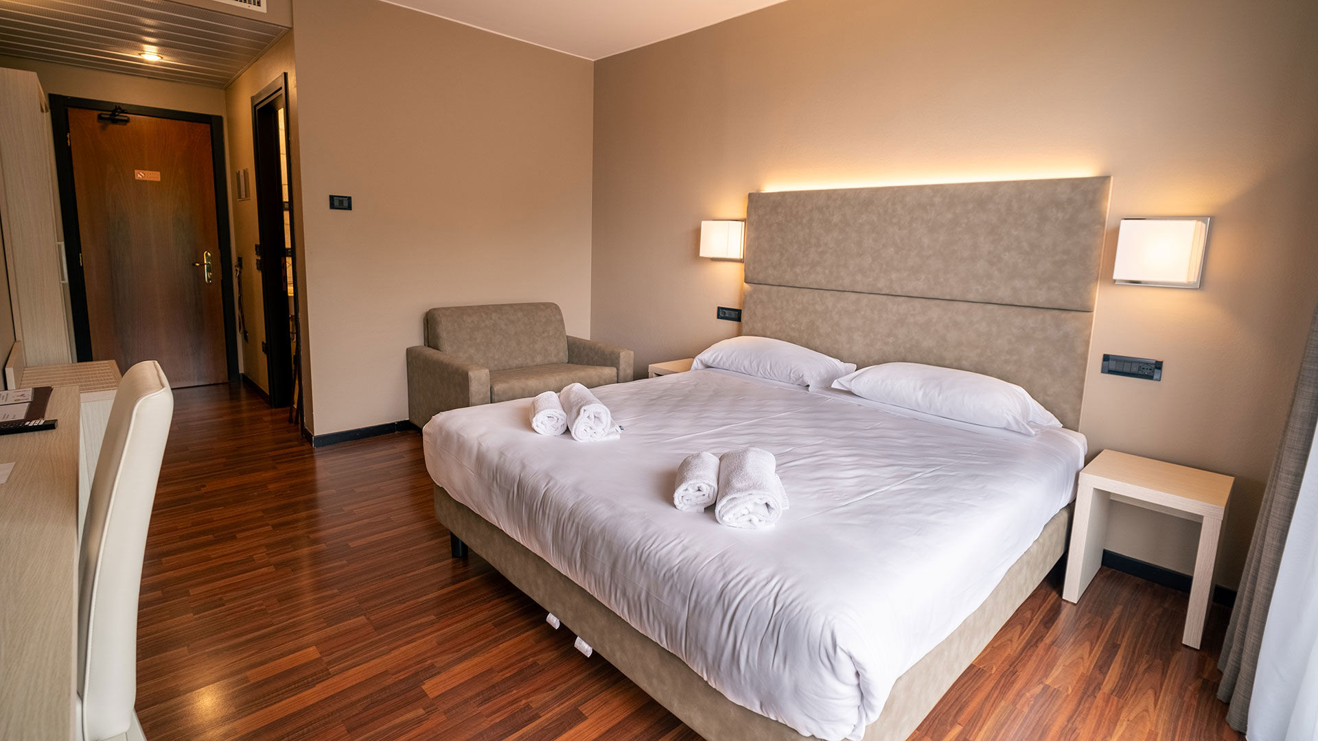 Yachting Hotel Mistral 4